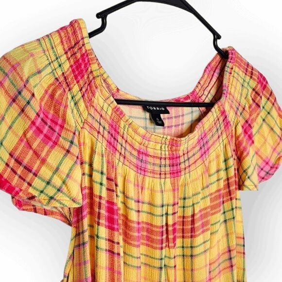Torrid Plus Size Smocked Crew Neck Blouse Crinkle Gauze Plaid Yellow size 0X - Picture 6 of 9